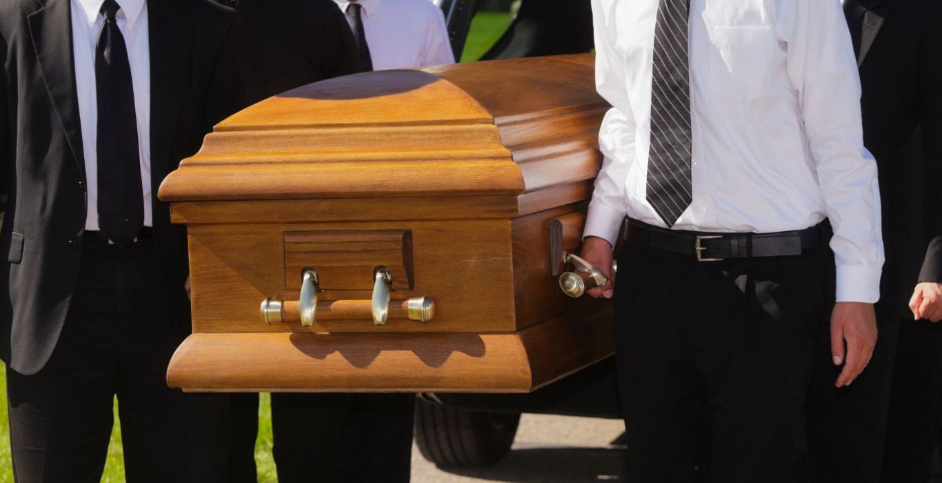 Cuánto tardan en llevar a un fallecido al tanatorio